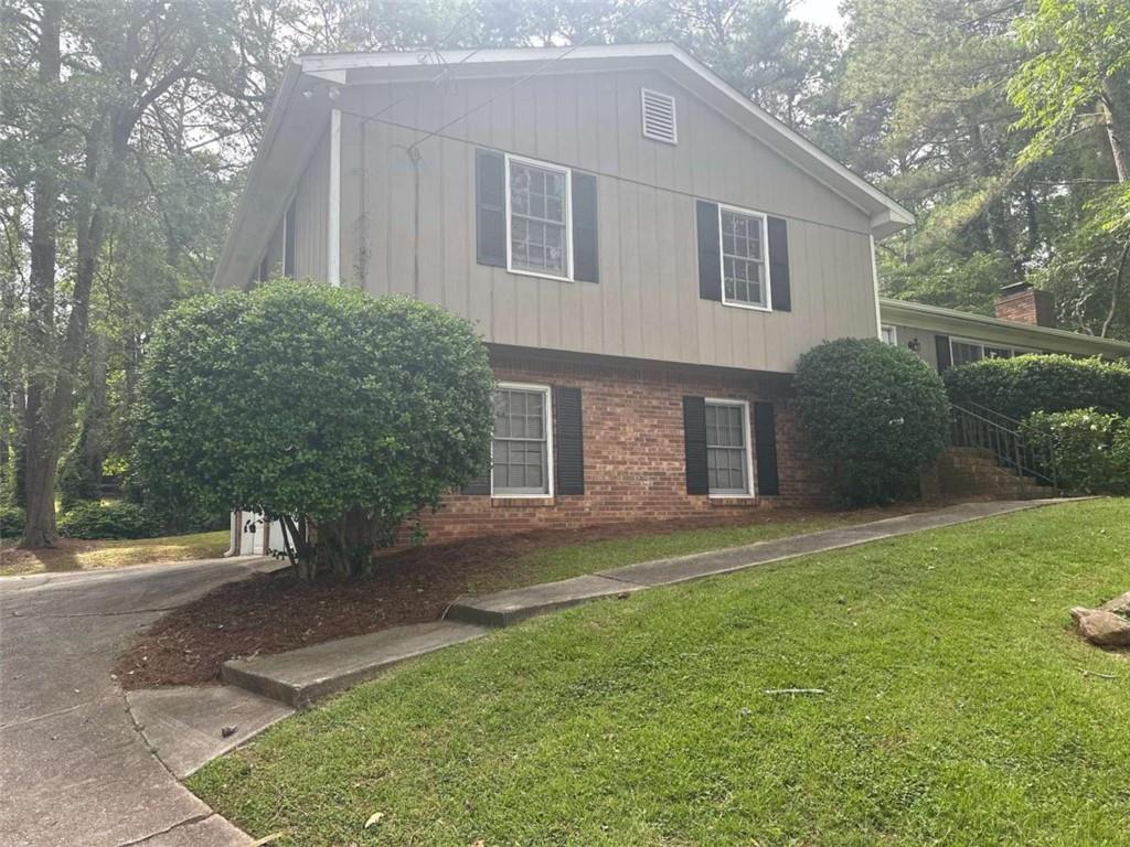 4273 Ipwich Ct., Snellville, GA 30039
