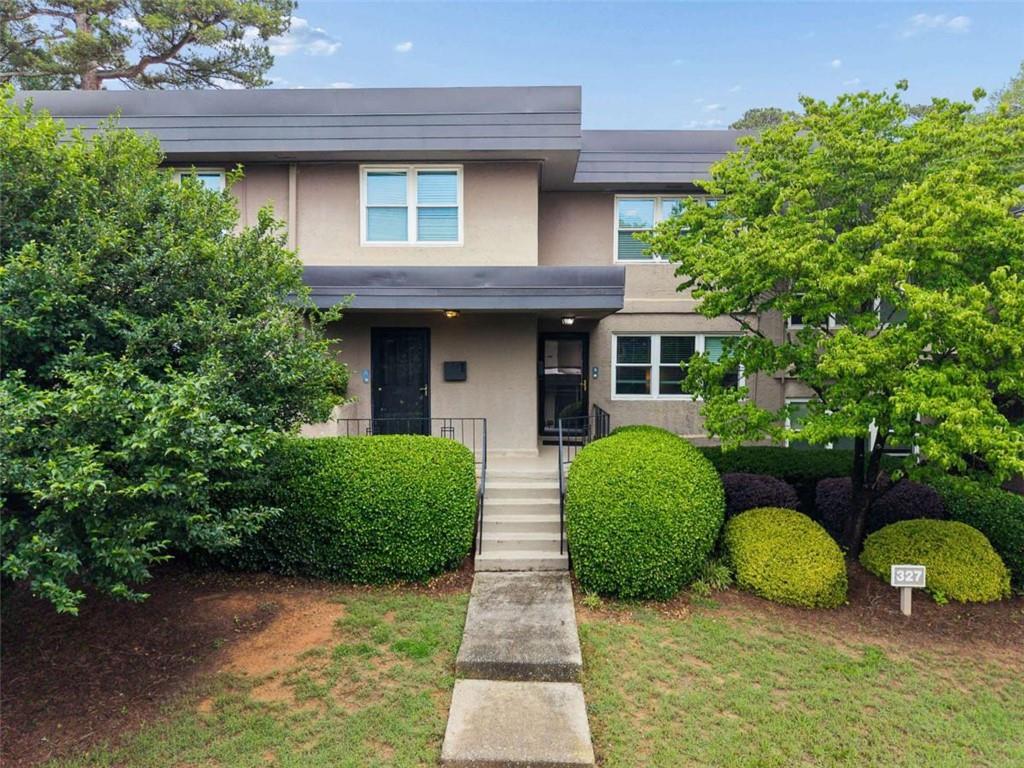 327 Lakemoore Dr. #B, Atlanta, GA 30342