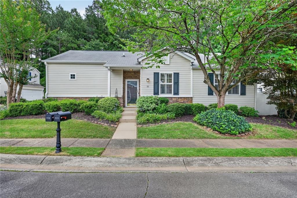 111 W Oaks Ct., Woodstock, GA 30188