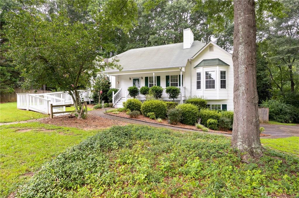 65 Paul Ritch Ln., Powder Springs, GA 30127