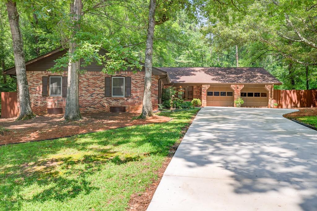 1249 Heritage Hills Cir., Snellville, GA 30078