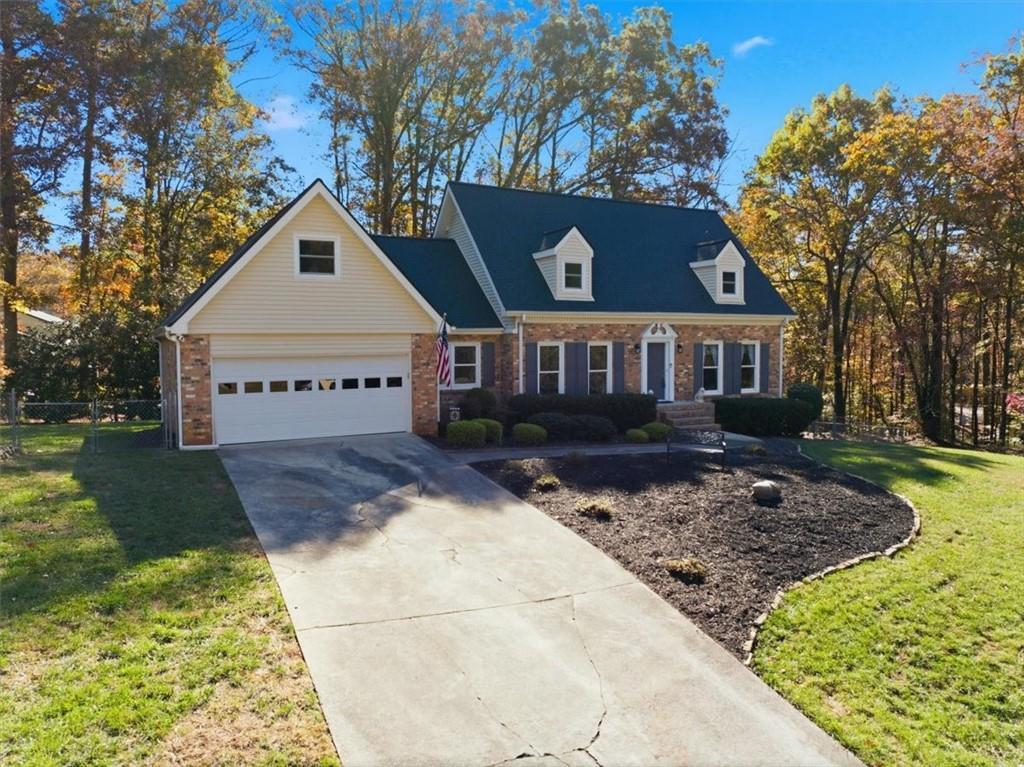 2334 Pine Point Dr., Lawrenceville, GA 30043