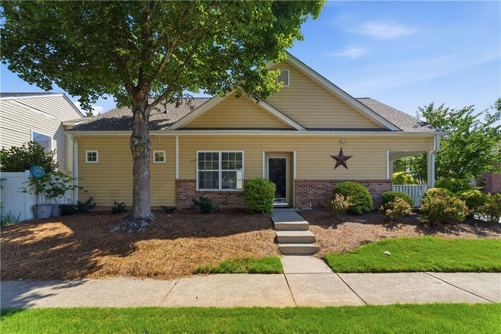 298 Hiawassee Dr., Woodstock, GA 30188