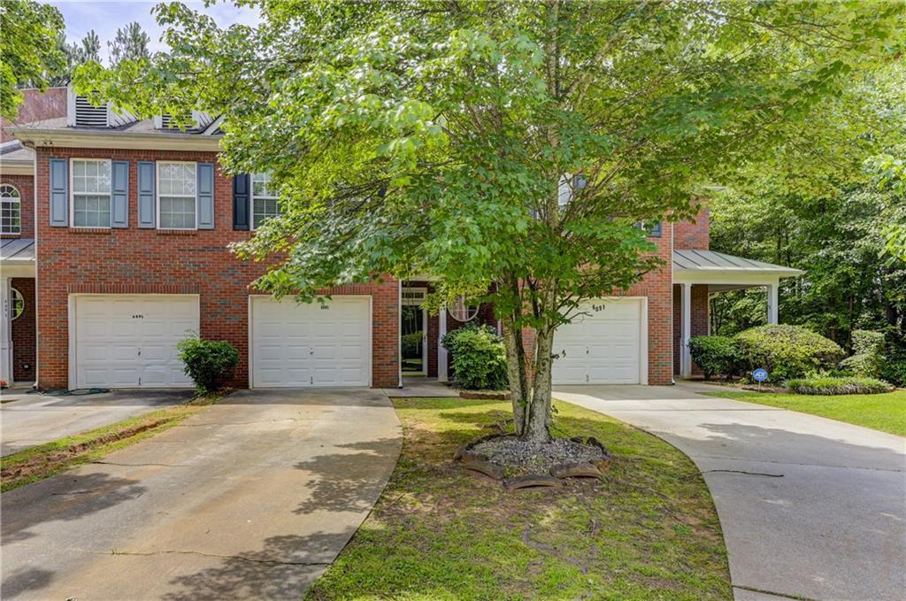 6093 Brookechase Ln., Norcross, GA 30093