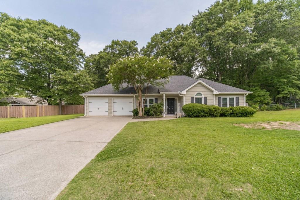 4180 Fox Chase Dr., Loganville, GA 30052