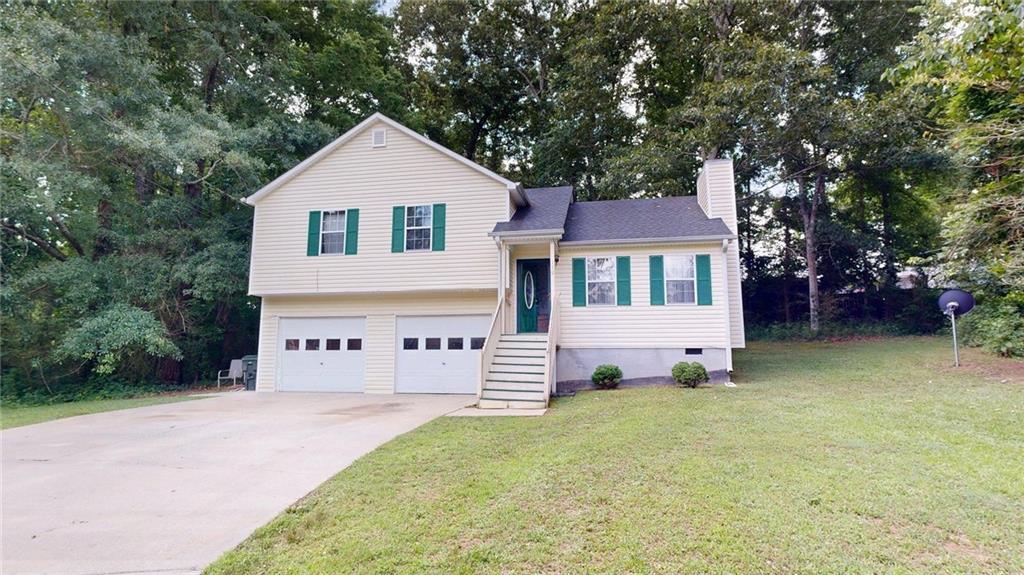 179 Country Cottage Cir., Carrollton, GA 30116