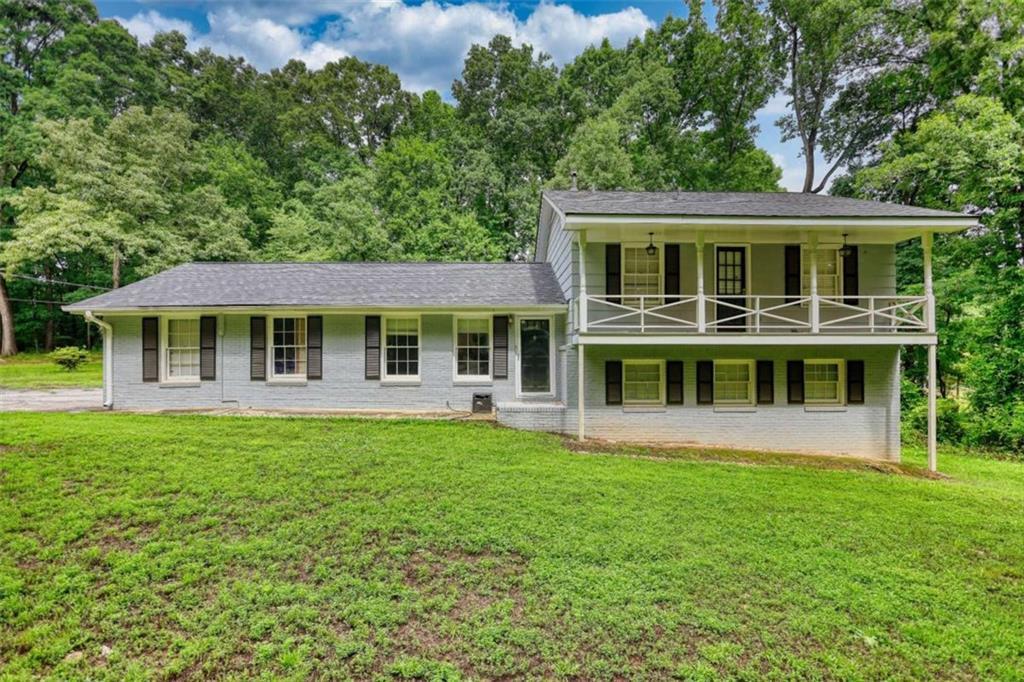 2394 Rockbridge Rd., Stone Mountain, GA 30087