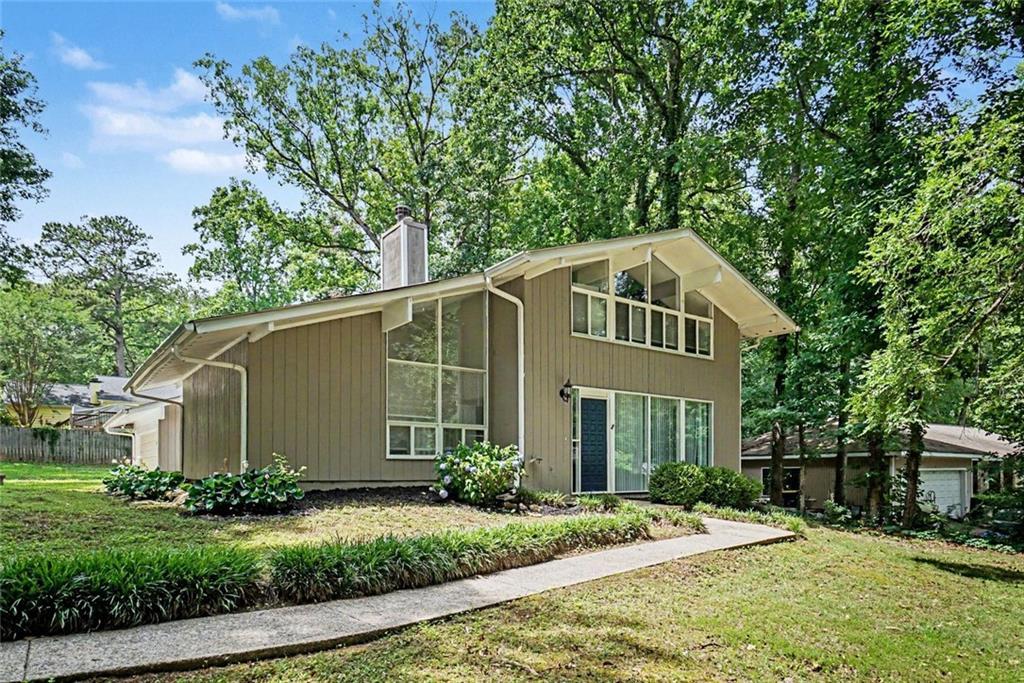 350 Willow Glenn Ct., Marietta, GA 30068