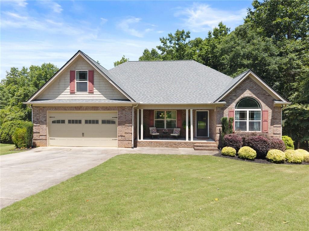 6049 Green Tree Ln., Gainesville, GA 30506