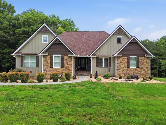 New Homes with Master Bedrooms on the 1st Floor That Attend Red Bud Middle School: May 30th to June 5th