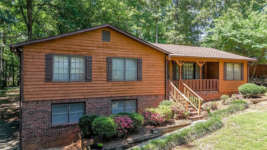 328 Lake Forest Dr., Acworth, GA 30102