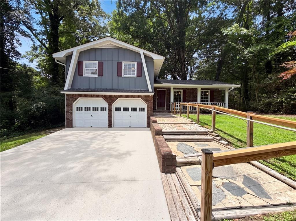 1271 Seven Springs Cir., Marietta, GA 30068