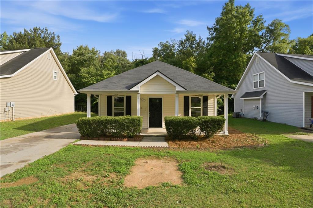 165 Glynn Addy Dr., Stockbridge, GA 30281