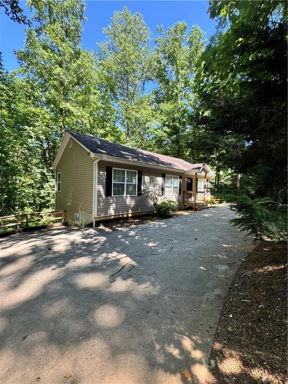 112 Price Ln., Dahlonega, GA 30533