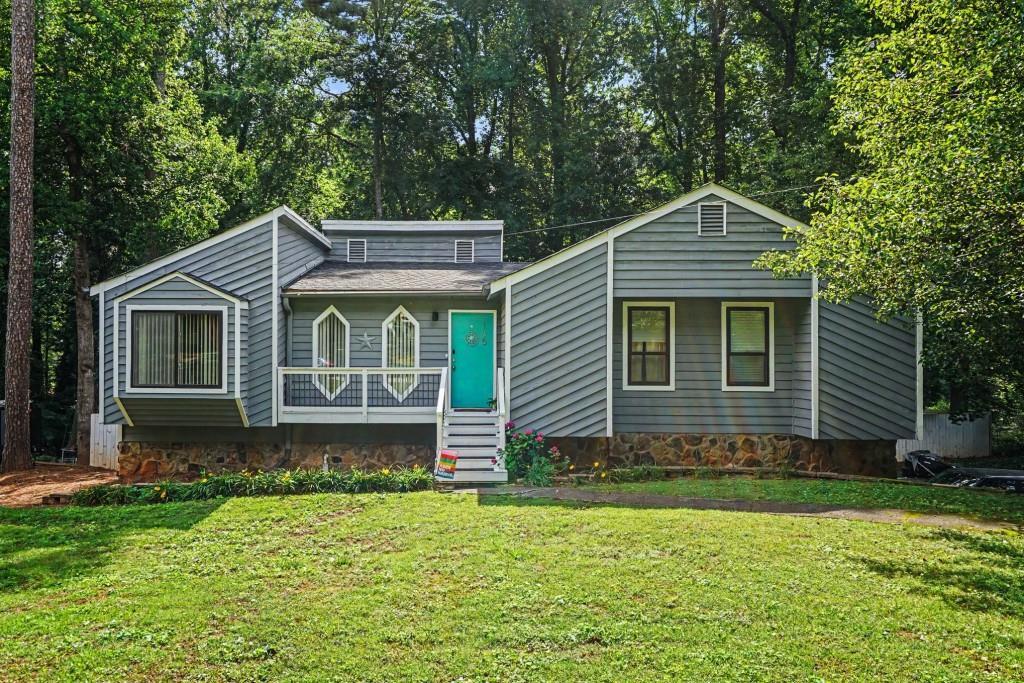 135 Chaney Ct., Lawrenceville, GA 30044