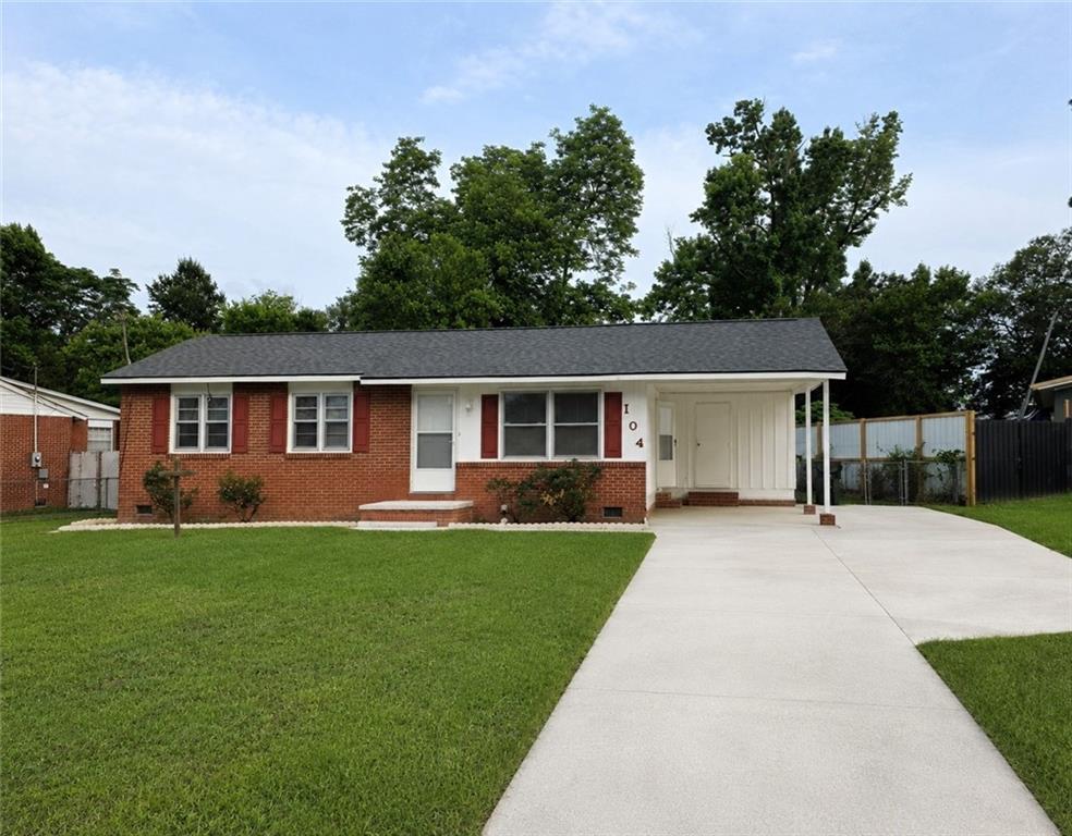 104 Delaware Ave., Warner Robins, GA 31093