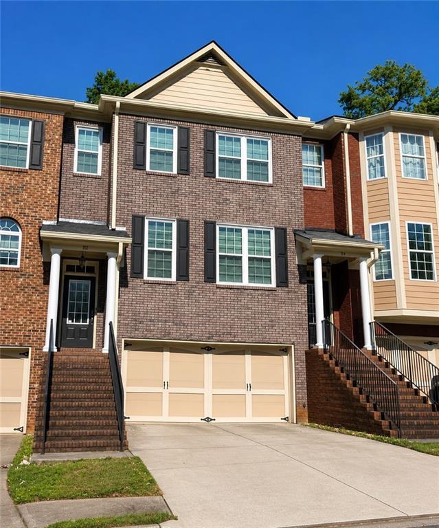 112 Village Ln., Villa Rica, GA 30180