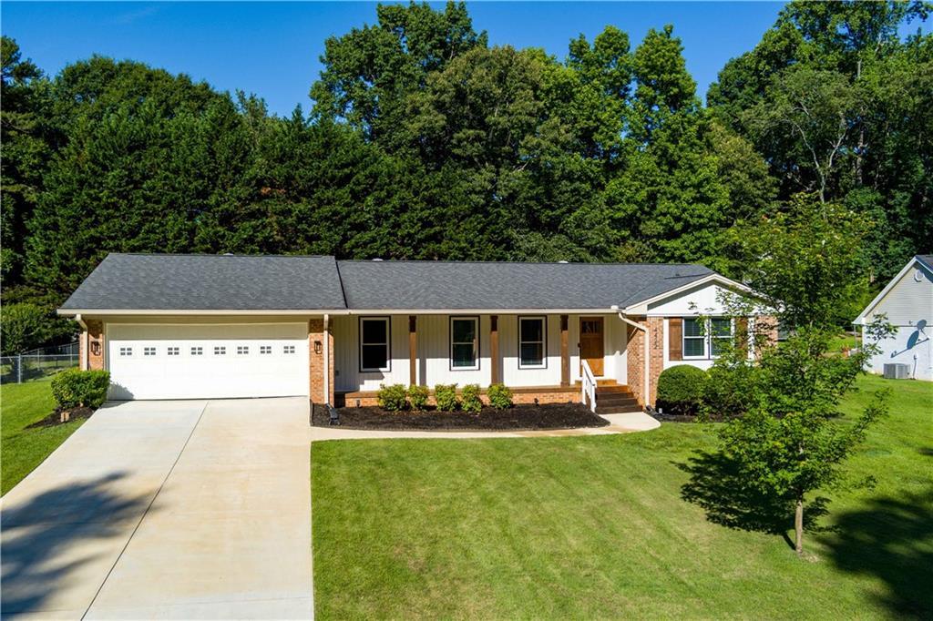 4422 White Oak Dr., Sugar Hill, GA 30518