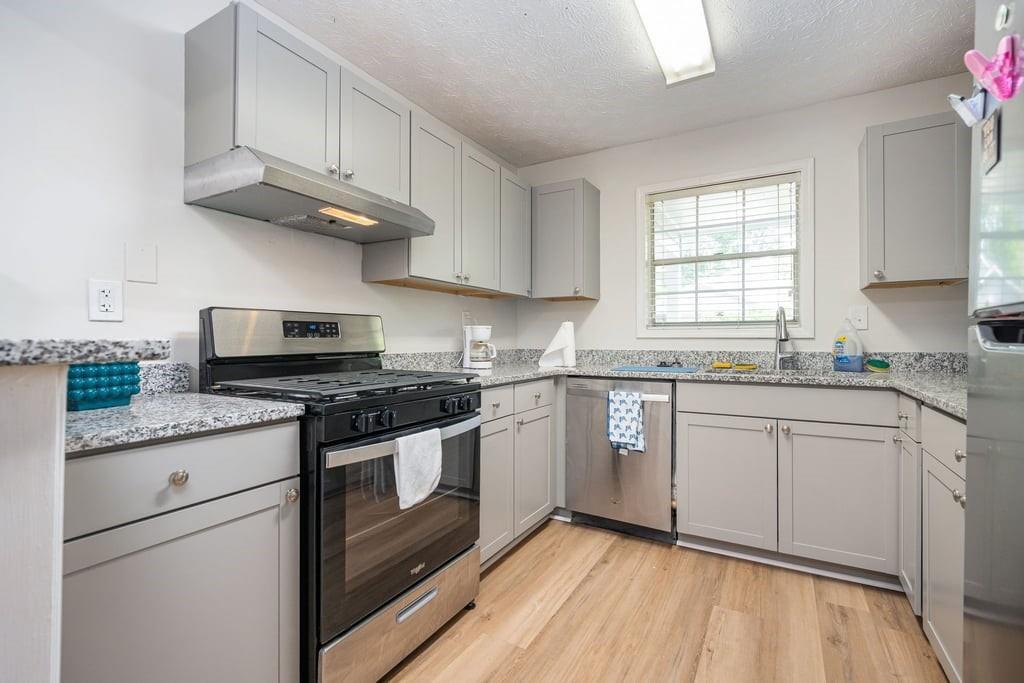 1105 Natchez Trace, Atlanta, GA 30350