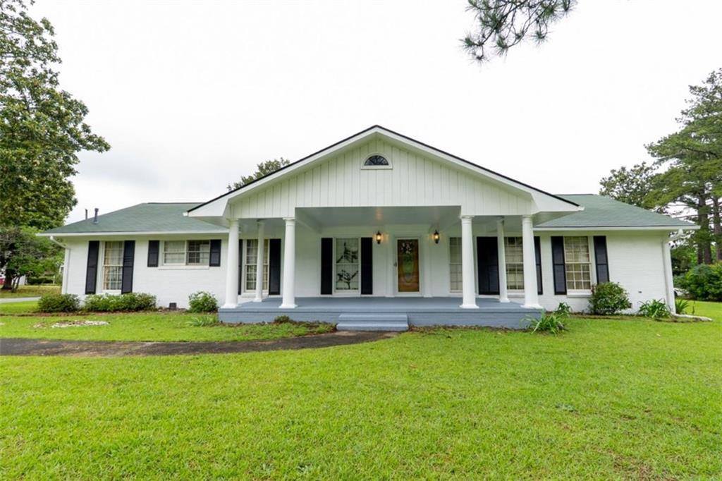 4962 John Kennedy Dr., Macon, GA 31204