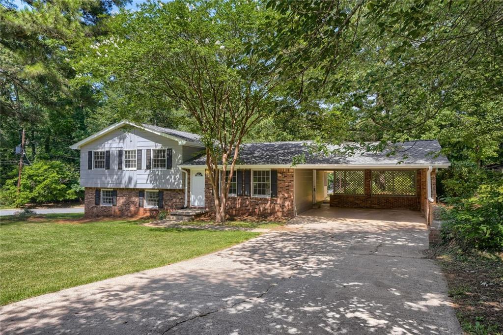7418 Rountree Dr., Riverdale, GA 30274