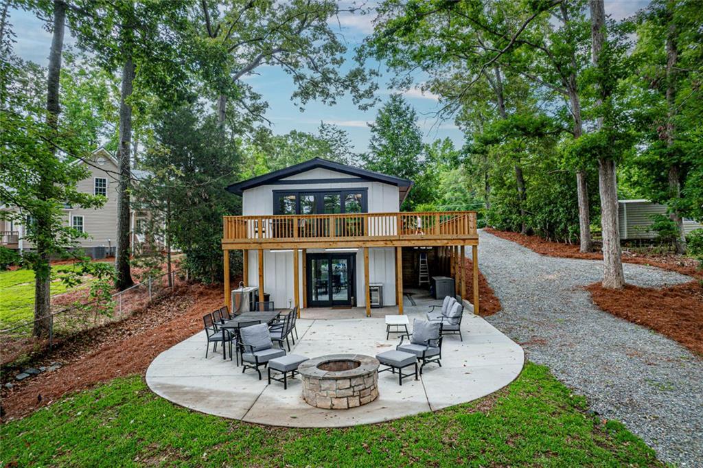 233 Lakeshore Dr., Eatonton, GA 31024