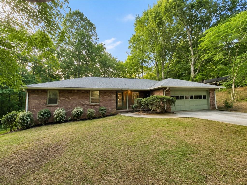 1512 Pine Cir., Lawrenceville, GA 30044