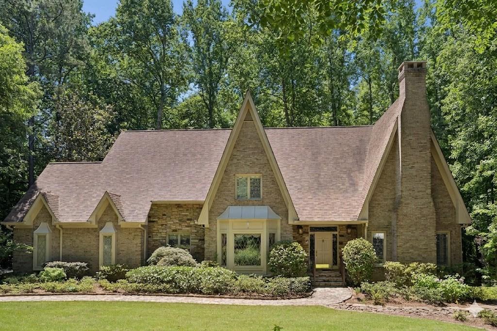 4957 Chedworth Dr., Smoke Rise, GA 30087