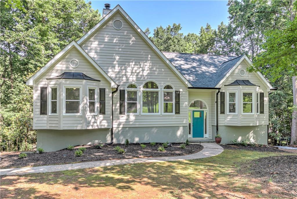 735 Swan Ln., Canton, GA 30115