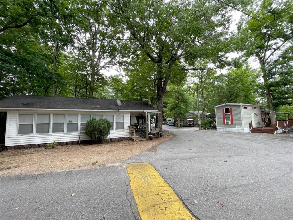 841 Mountain Shadows Dr., Cleveland, GA 30528