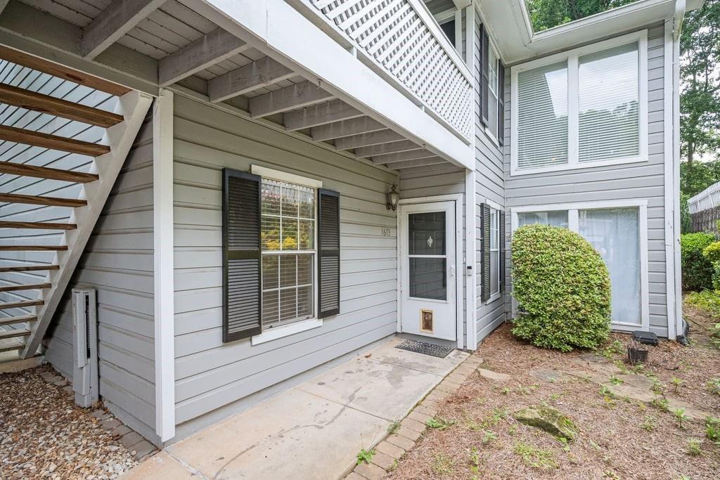 1603 Vicksburg Pl., Atlanta, GA 30350