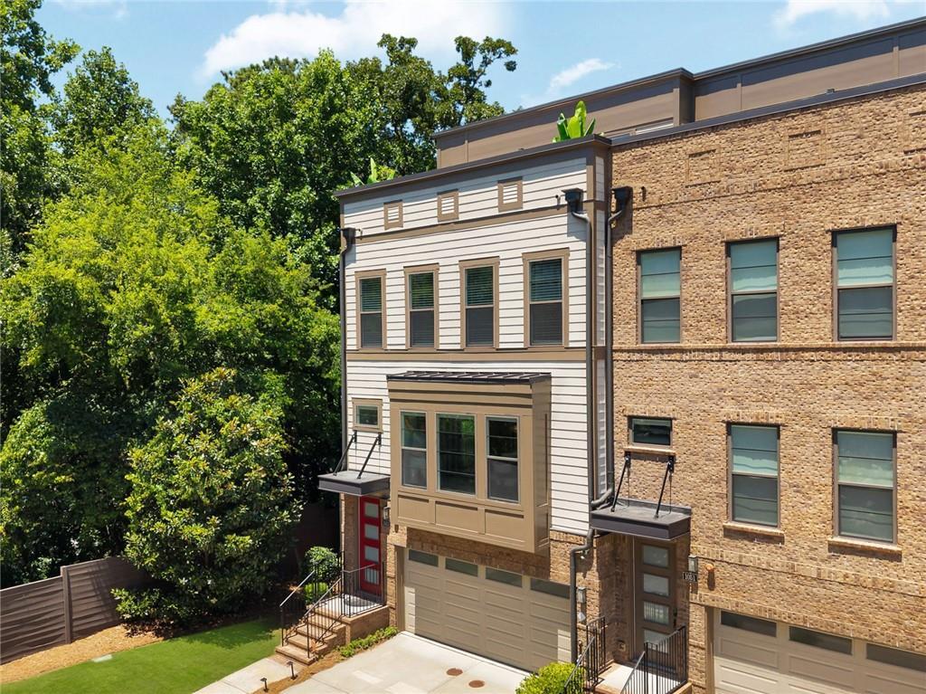 1053 Brandsford St., Atlanta, GA 30318