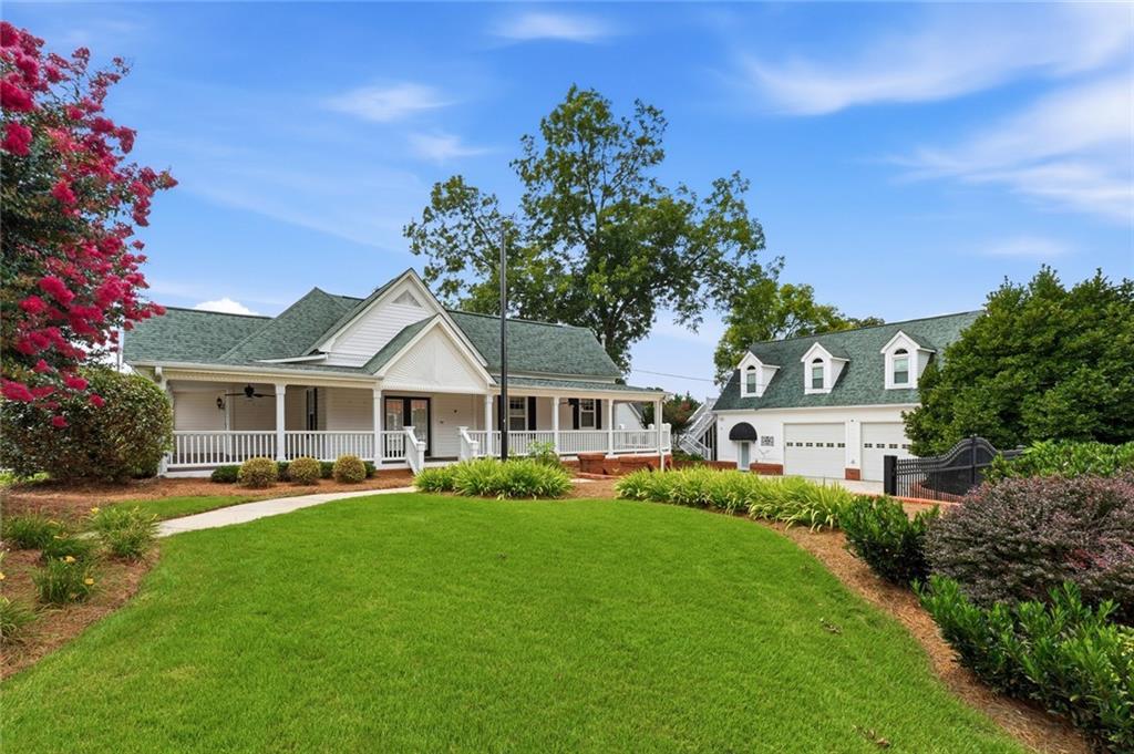 176 Confederate Ave., Dallas, GA 30132