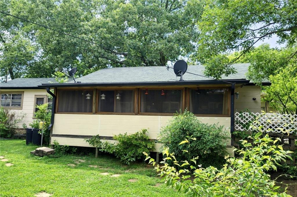 28 8th St., Emerson, GA 30137