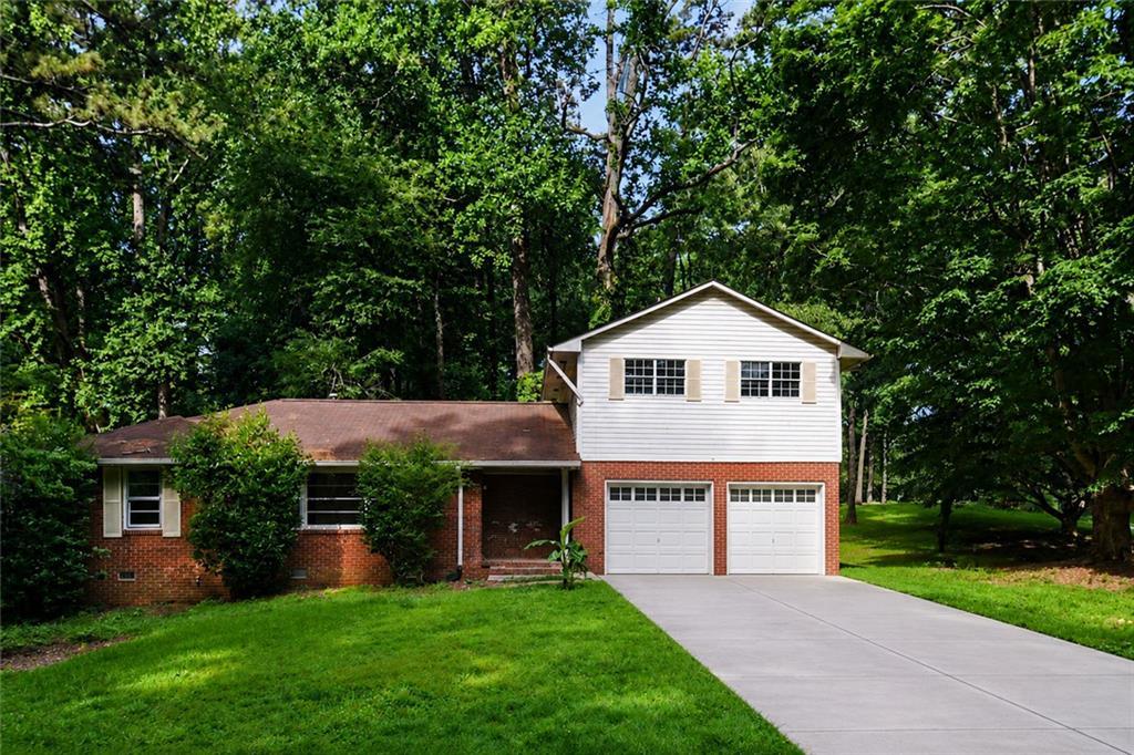 2240 Medfield Tr., Atlanta, GA 30345