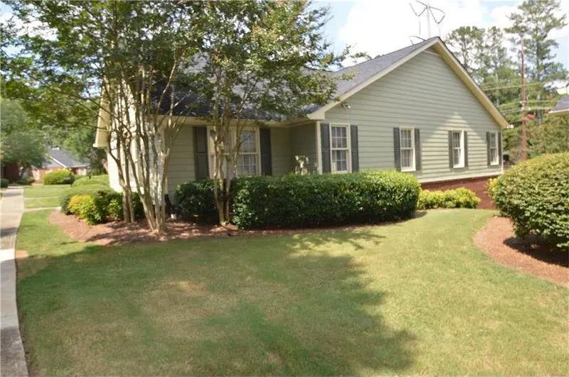 1460 Winston Pl., Decatur, GA 30033