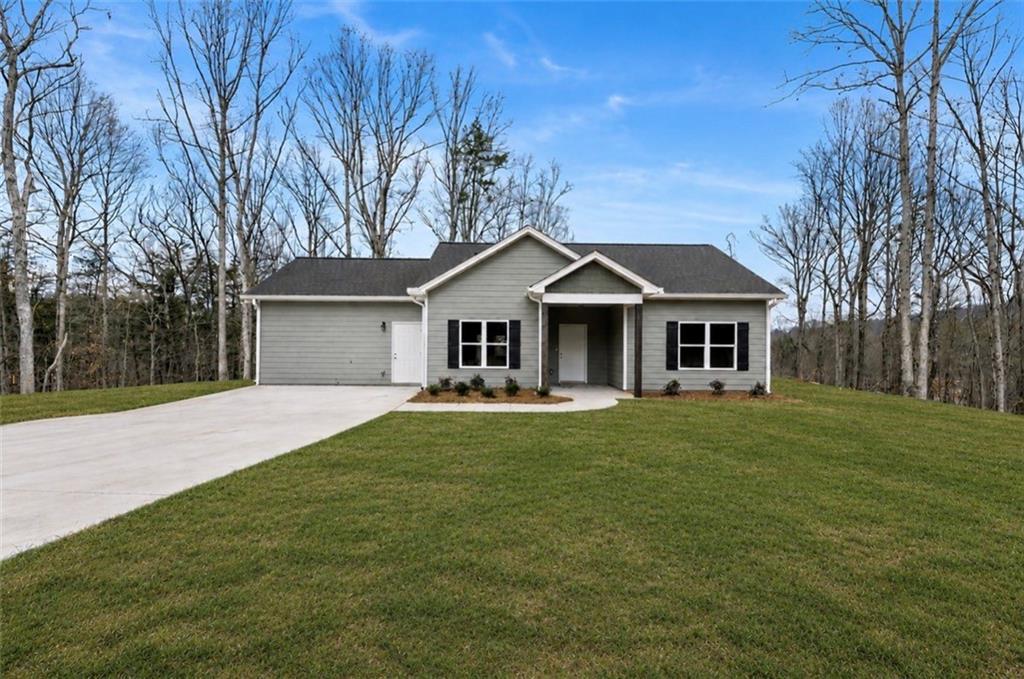 51 Hawks Ridge Ct., Cleveland, GA 30528