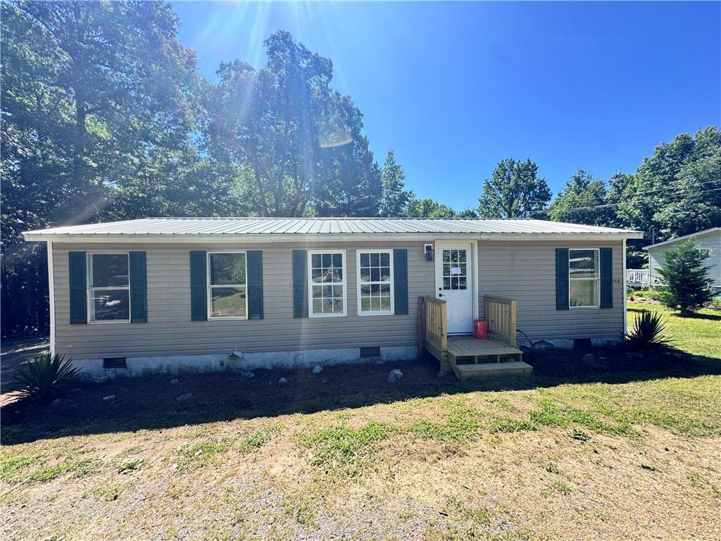 713 Woods Rd., Tunnel Hill, GA 30755