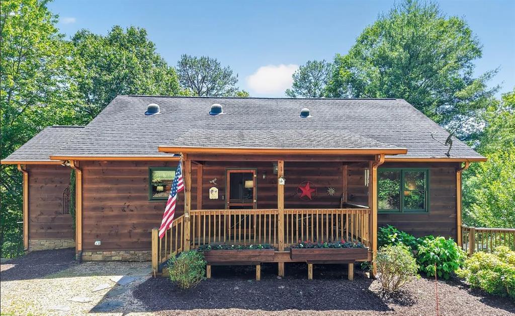 472 Stone Rd., Ellijay, GA 30536