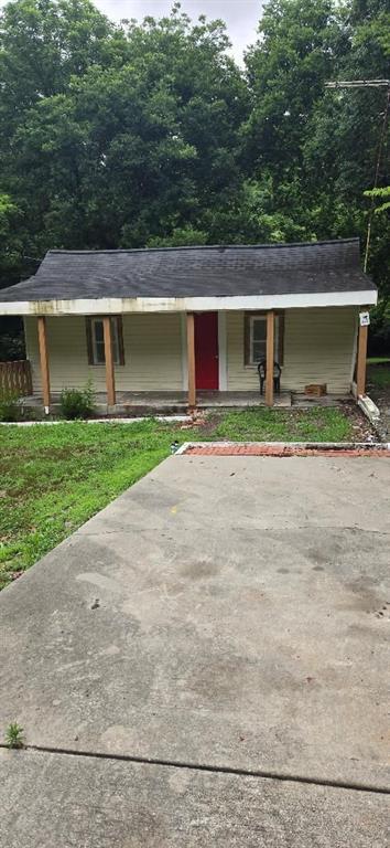 6556 Bowden St., Lithia Springs, GA 30122