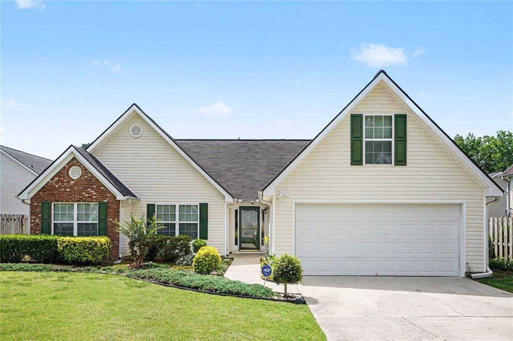 1496 Virgil Pond Ln., Loganville, GA 30052