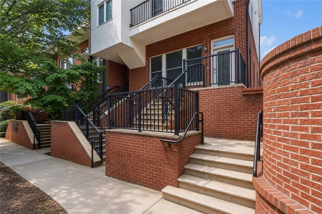 745 Fountainhead Ln. #111, Atlanta, GA 30324