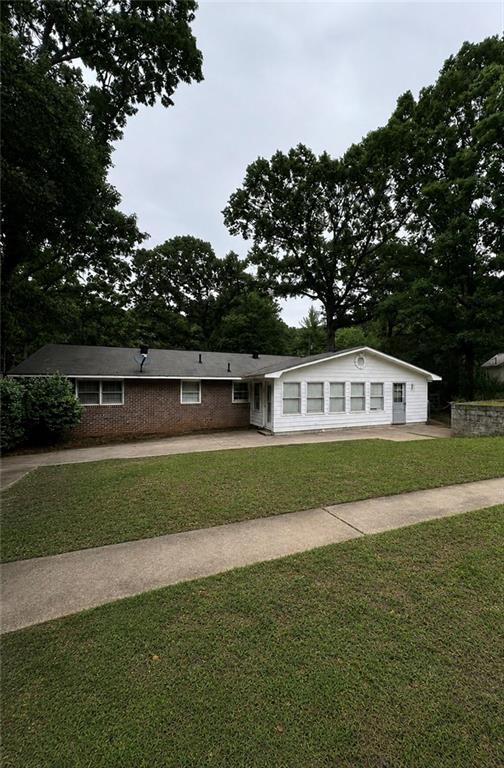 40 Flint Hill Dr., Oxford, GA 30054
