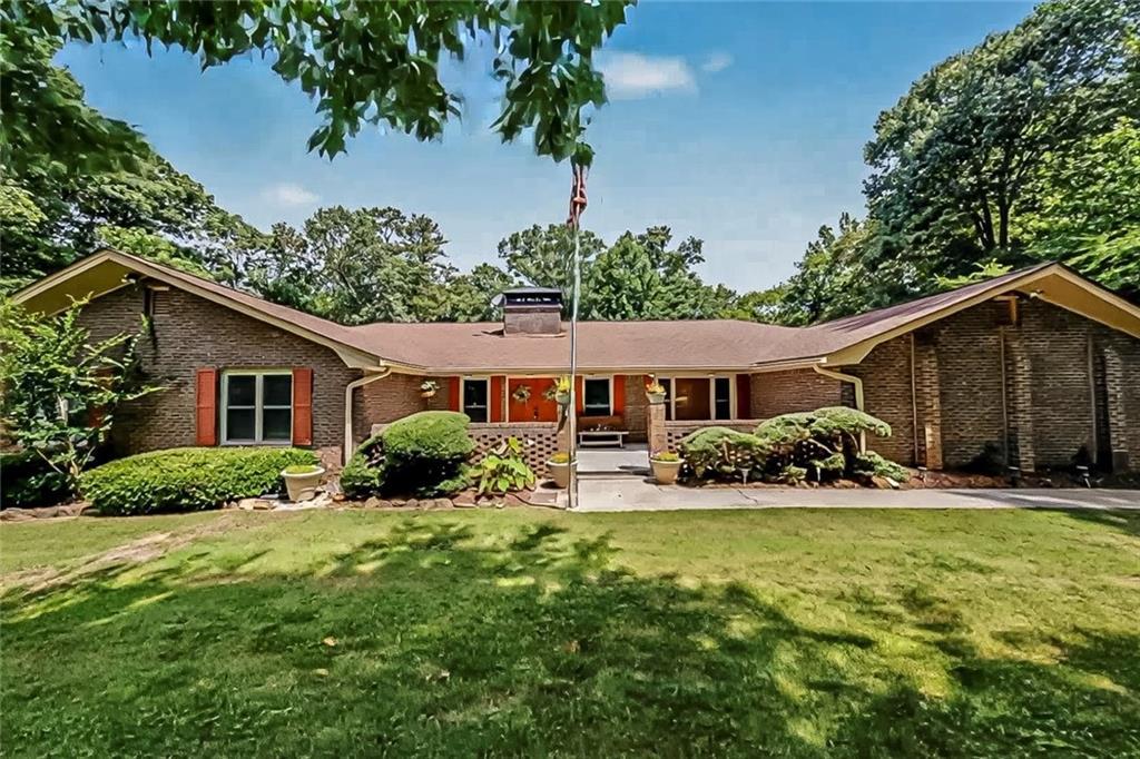 124 Shadow Lake Dr., Lilburn, GA 30047