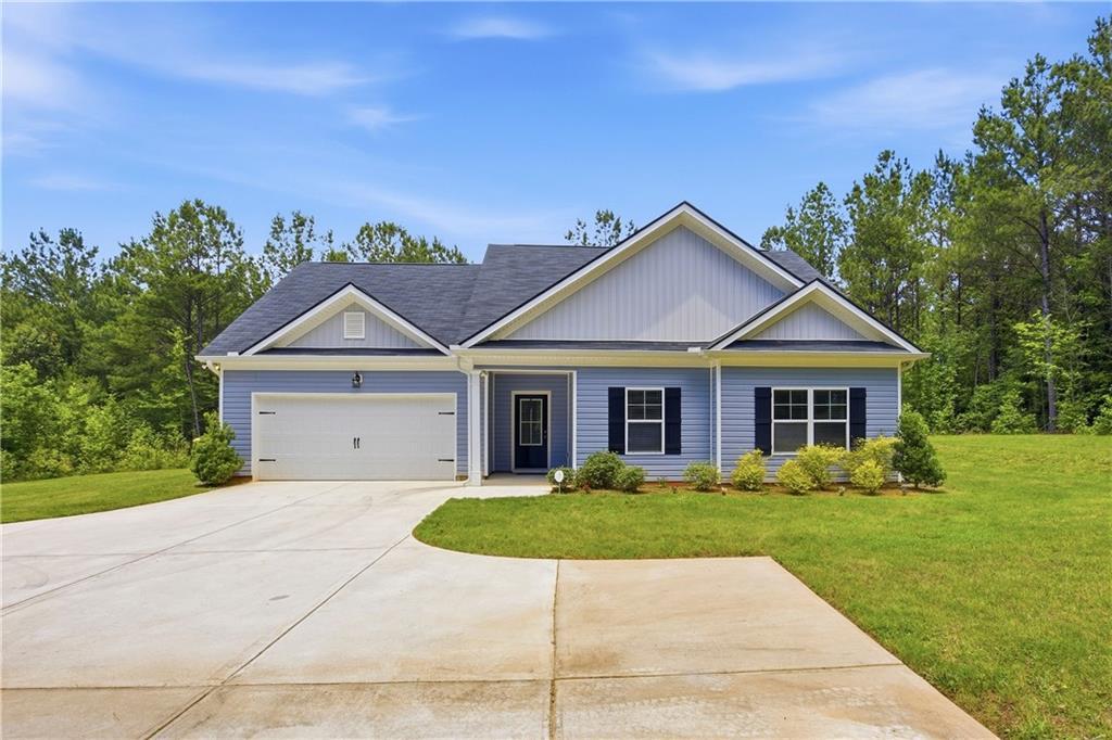 70 Goldmine Rd., Grantville, GA 30220