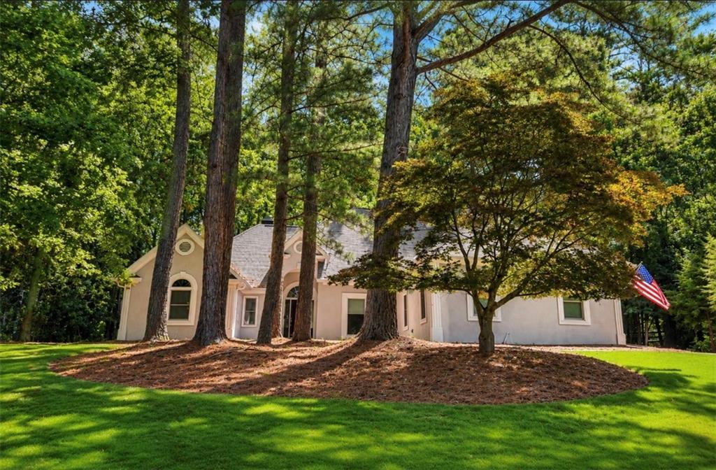 808 Muirfield Ct., Woodstock, GA 30189