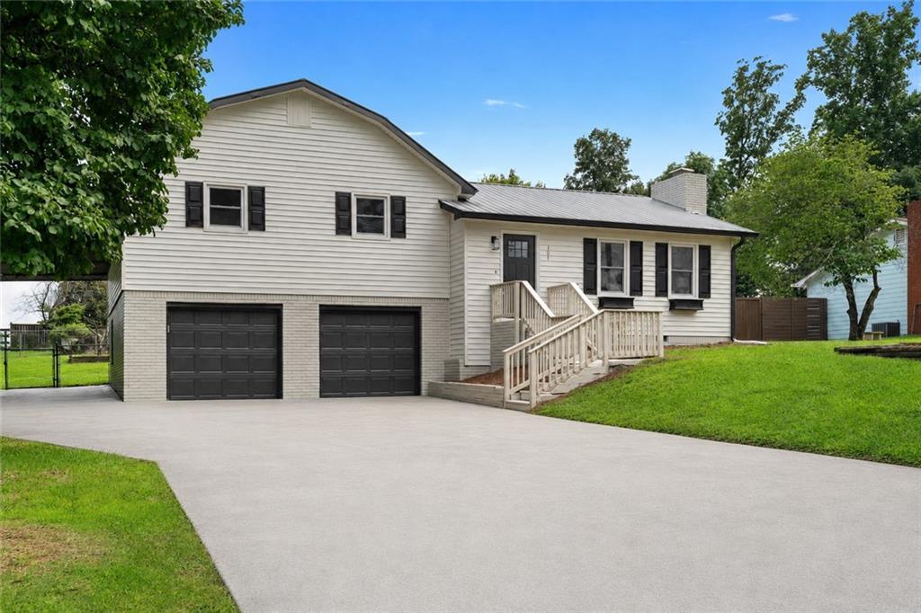 105 Trickum Hills Dr., Woodstock, GA 30188
