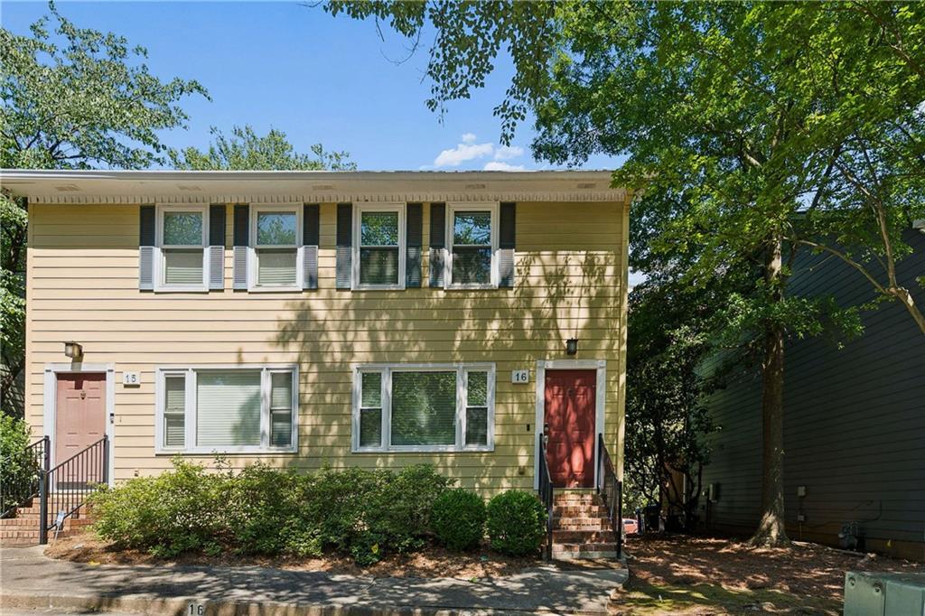16 Holly Downs Ct., Atlanta, GA 30318
