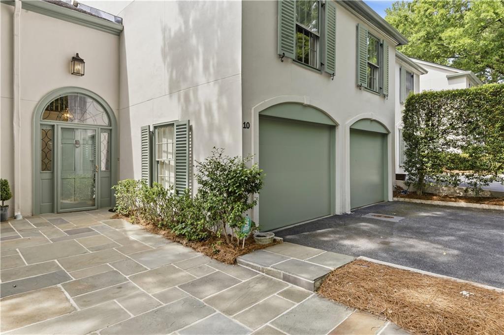 10 Mooregate Square, Atlanta, GA 30327