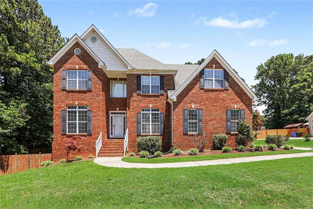 165 Normandy Dr., Fayetteville, GA 30214